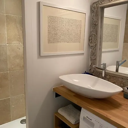 Cosy Apartment Near The Beach In Biarritz France Apartman